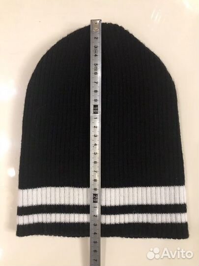 Шапка вязаная детская новая на 10-12 лет