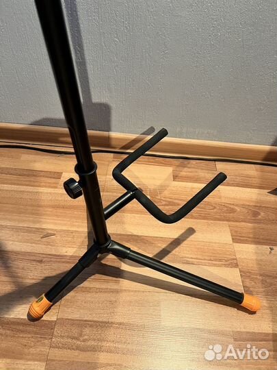 Ortega стойка для гитары новая