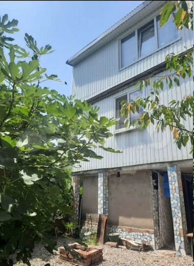 Дом 82 м² на участке 7,6 сот.