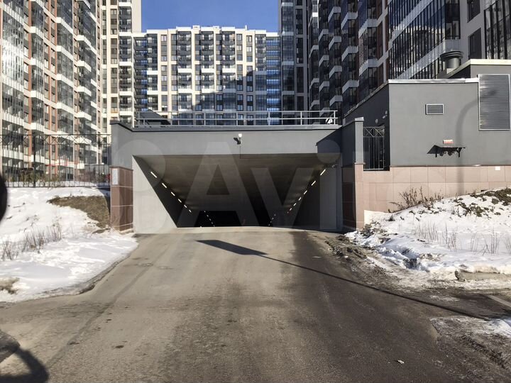 Машиноместо, 13 м²