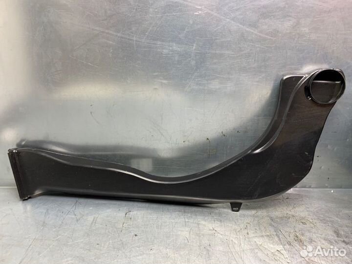 Воздуховод Volkswagen Touareg 2002-2010