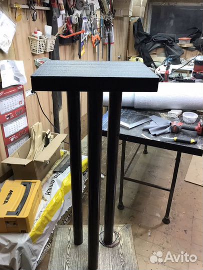 Стойки для мониторов