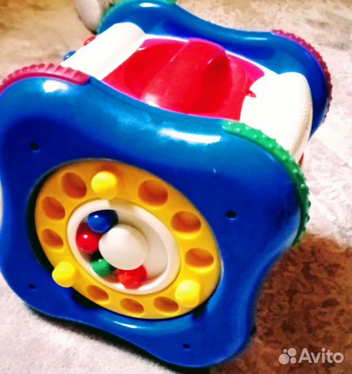 Кубик интерактивный много света и музыки