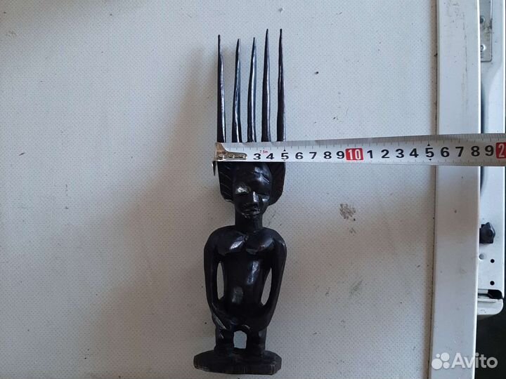 Статуэтка из дерева Африка