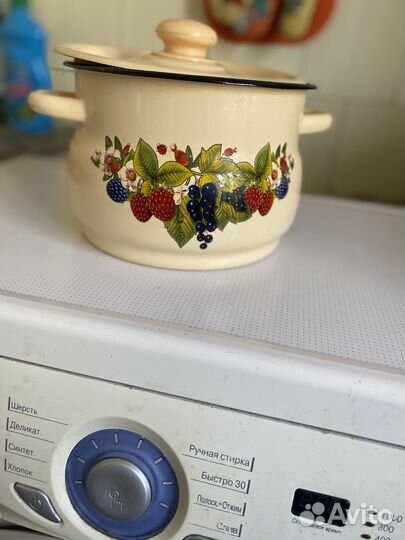 Кастрюля эмалированная