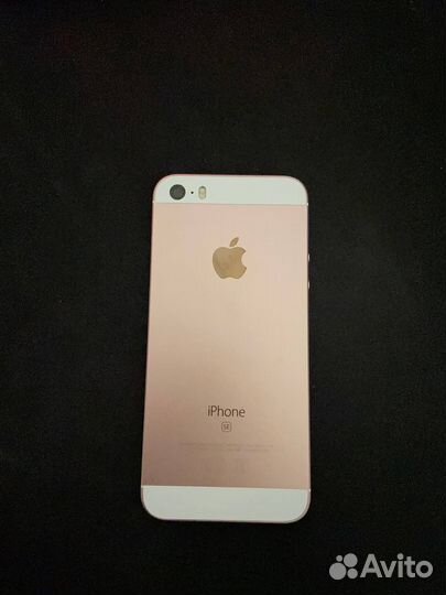 Телефон iPhone se 2016