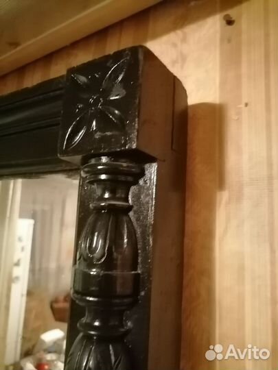 Дореволюционное настенное зеркало