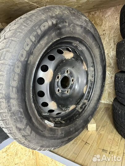 Продам зимние колеса 215/65 R16