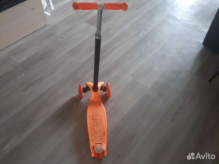 Самокат детский трехколесный бу