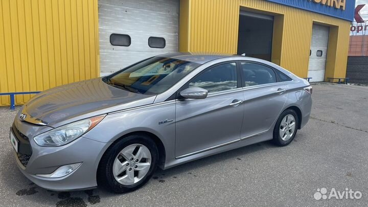 Hyundai Sonata 2.4 AT, 2011, 300 000 км