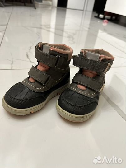 Ботинки демисезонные для девочки 24 размер