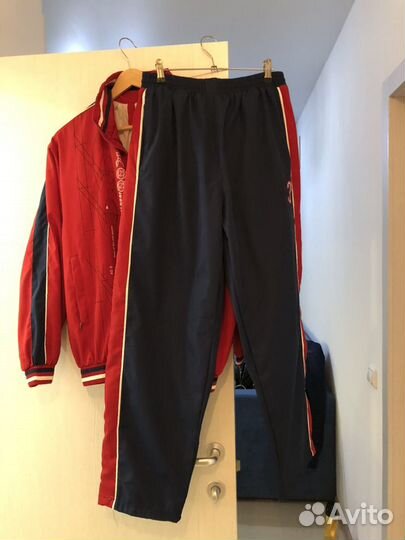 Спортивный костюм