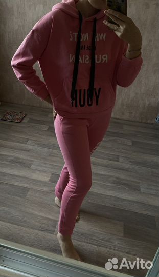 Спортивный костюм женский