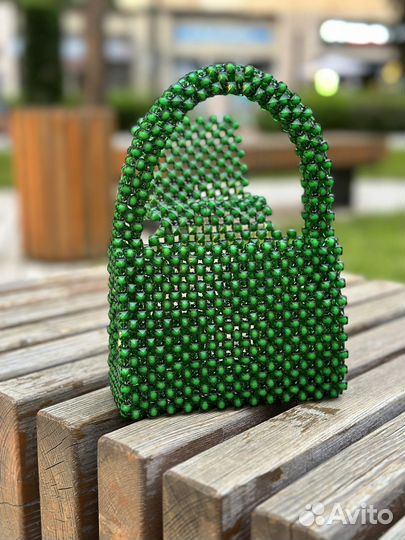 Сумочки из бусин Корзина вязаная