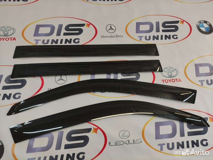 Ветровики на land cruiser 200