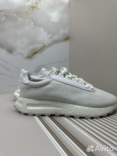 Кроссовки Adidas retropy e5