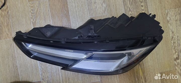 Фара левая audi A4B9 ксенон