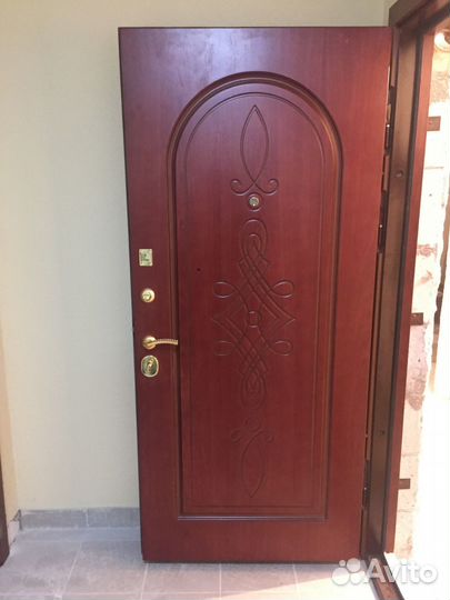 Входные двери с панелями мдф
