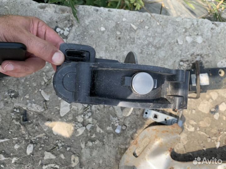 Дроссельная заслонка Мерседес 1.8td 2.2TD