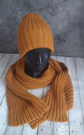 Шапка женская с шарфом