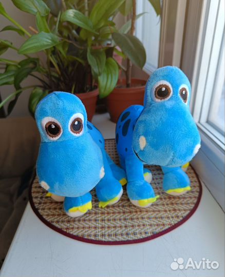 Два динозаврика