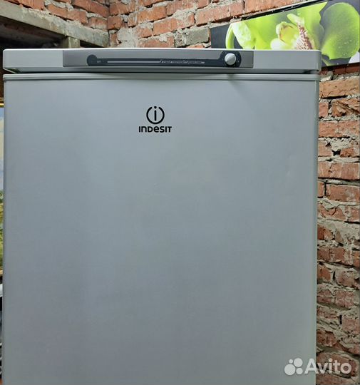Холодильник indesit 167x60x60см
