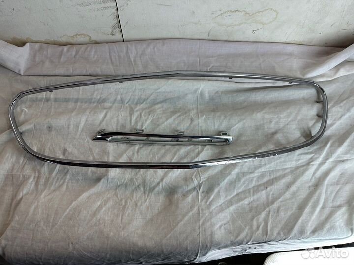 Хром решетки радиатора Мерседес Е212