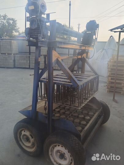 Станок для изготовления блоков