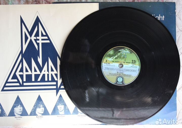 Def Leppard On through the night UK