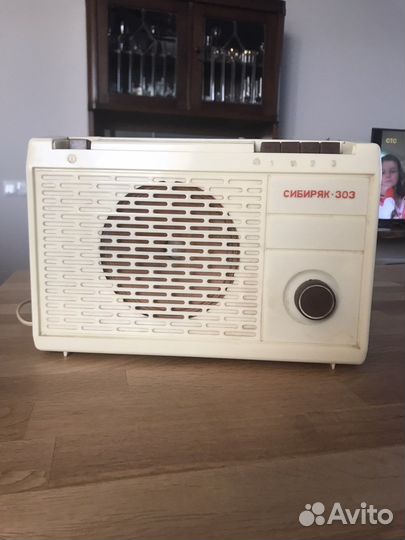 Трехпрограрамный радиоприемник СССР