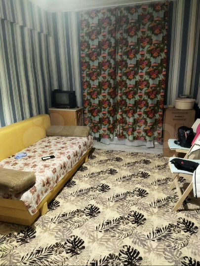 Комната 17 м² в 3-к., 2/4 эт.