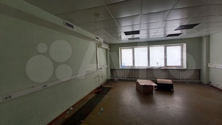 Отличное помещение.400 кв.Все коммуникации