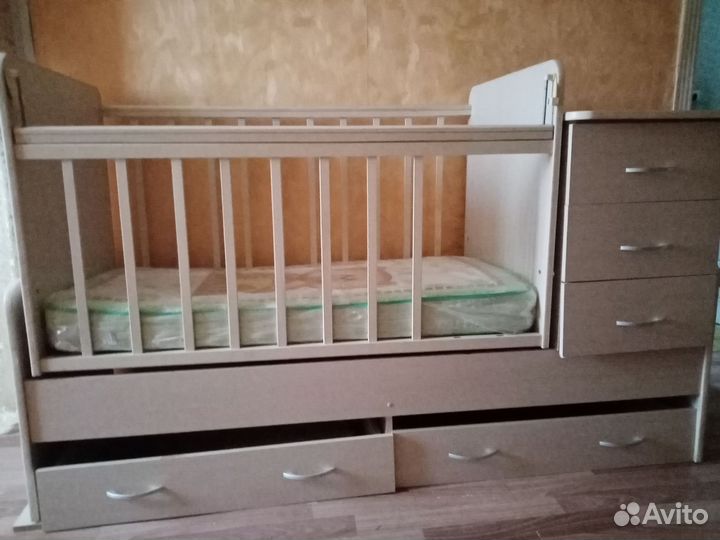 Детская кроватка 2 в одном от рождения до школы