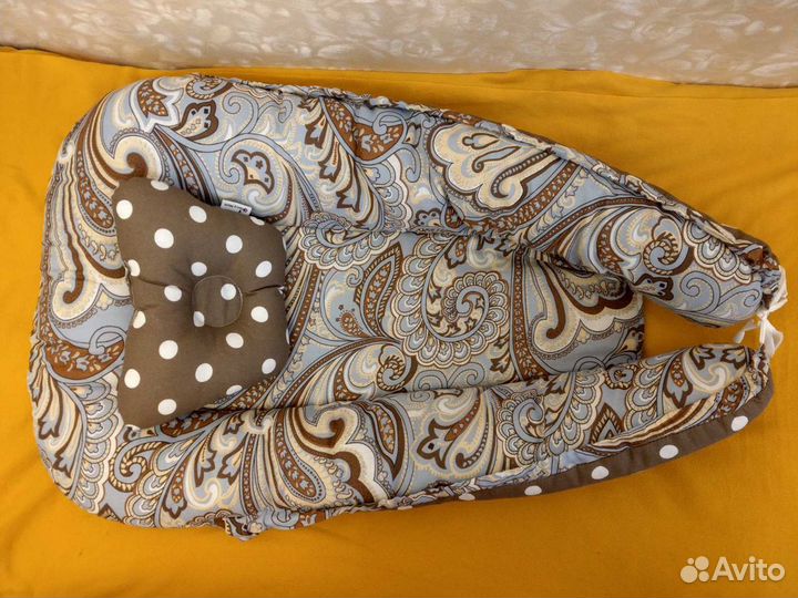 Кокон для младенцев двусторонний с подушкой