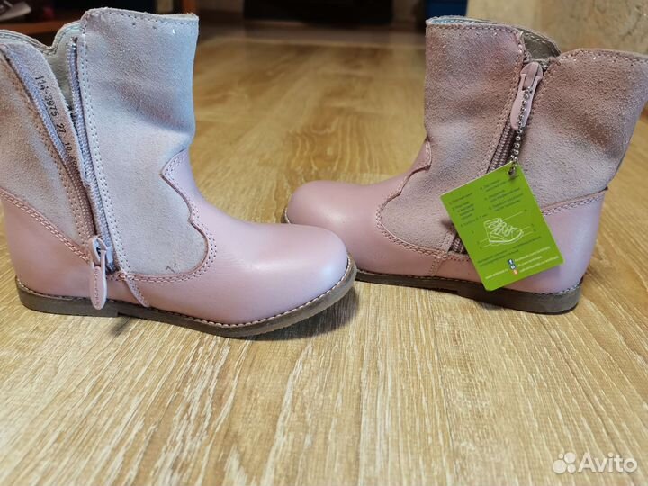 Ботинки на девочку новые