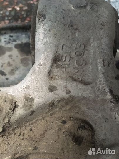 Кулак задний кайен