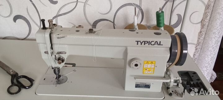 Швейная машина и оверлок трёх нитка