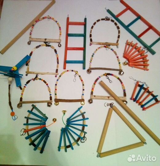 Игрушки для маленьких и больших попугаев