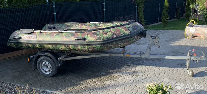 Продам лодку пвх на прицепе