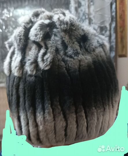 Зимняя меховая женская шапка