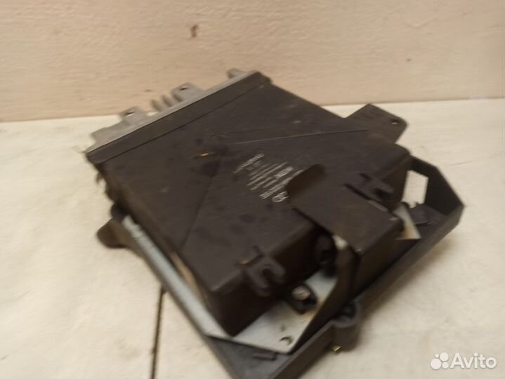 Блок управления двигателем 037906022EE