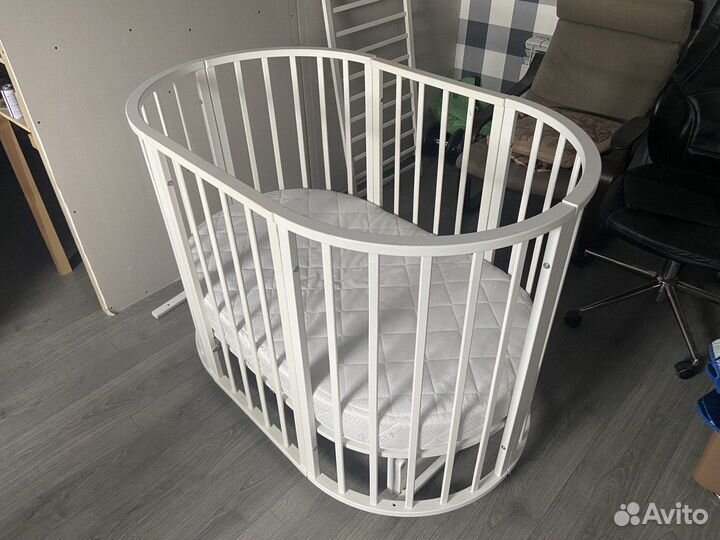 Кроватка овальная