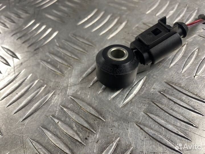 Датчик детонации Volkswagen Golf MK5 BVY