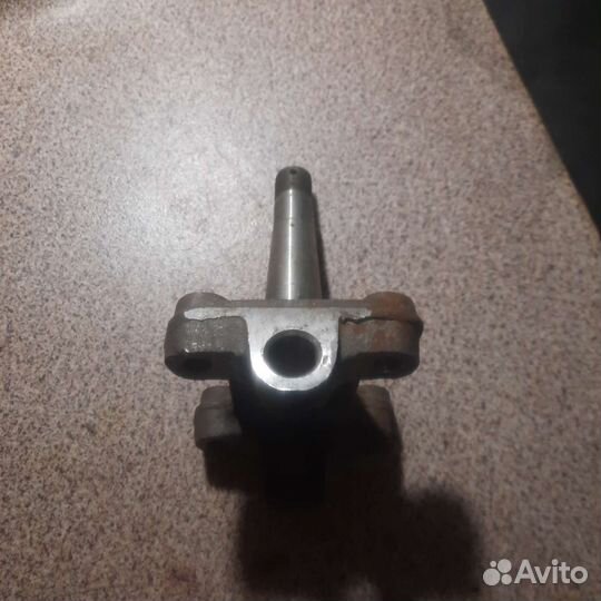 Поворотный кулак на газ 24 новый