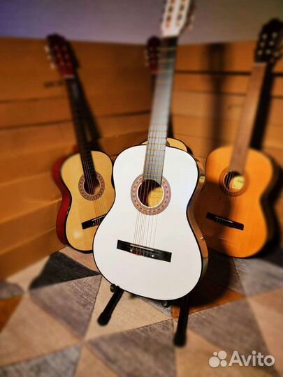 Гитара классическая