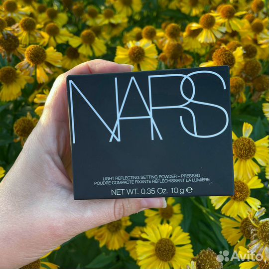 Nars светоотражающая фиксирующая пудра