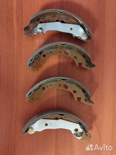 Колодки задние барабанные