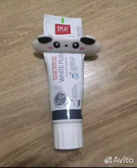 Выдавливатель-выжиматель зубной пасты и кремов