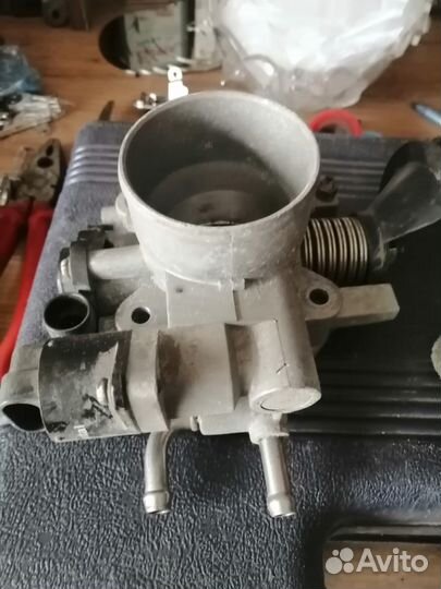 Дросельная заслонка Geely MK б/у 1016050250