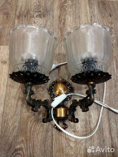 Светильники настенные